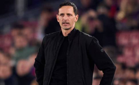 Dino Toppmoller Minta Frankfurt Tampil Maksimal Saat Hadapi Augsburg