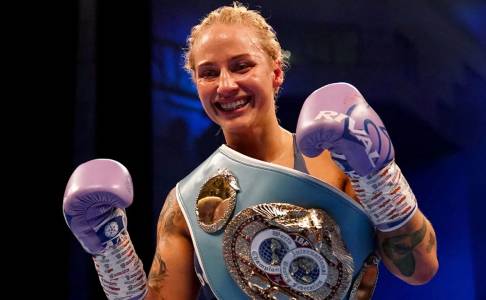 Ebanie Bridges Akan Lakoni Debut Promosi Bersama MVP Milik Jake Paul