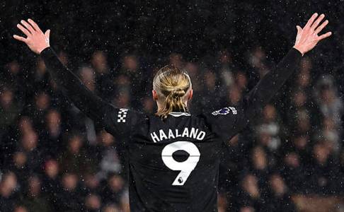 Erling Haaland Buat 100 Gol, Pep Guardiola: Apa Lagi yang Bisa Dikatakan?