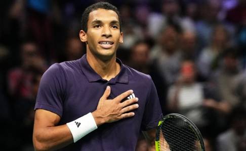 Felix Auger Aliassime Kuak Keputusan Berisiko Tapi Buahkan Hasil Positif