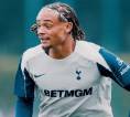 Frank Isyaratkan Dua Rekrutan Anyar Tottenham Siap Debut vs West Ham