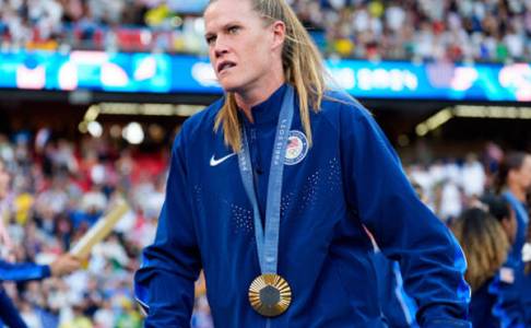 Gantung Sarung Tangan, Alyssa Naeher Umumkan Pensiun dari Timnas AS