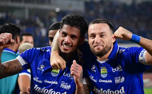 Klok Tegaskan Persib Tetap Incar Tiga Angka Meski Kelelahan