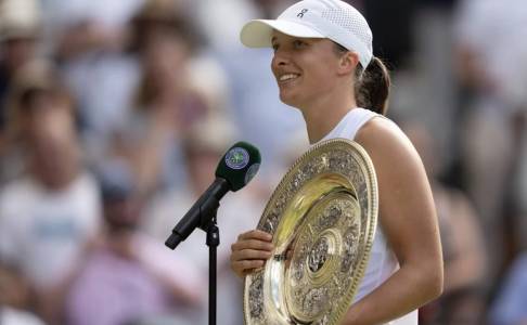 Komentar Iga Swiatek Atas Opini Andy Roddick Tentang Kemenangan Wimbledon