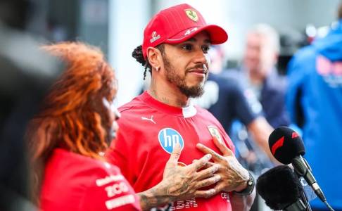 Lewis Hamilton Pertimbangkan Perubahan personel Jelang F1 2026