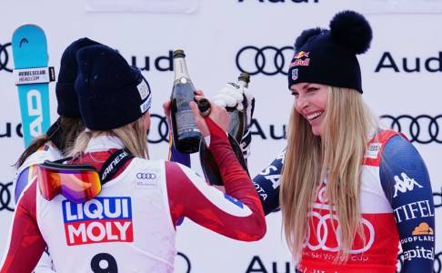 Lindsey Vonn Finis Ketiga di Downhill Piala Dunia, Hasil Terus Menjanjikan
