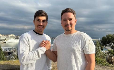 Lorenzo Tantang Maverick Vinales Rebut Tempat Acosta di Tim Utama KTM