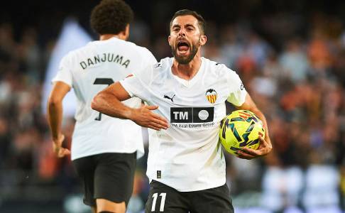 Luis Rioja: Valencia Harusnya Menang, Tapi Malah Terjebak Gaya Main Sevilla