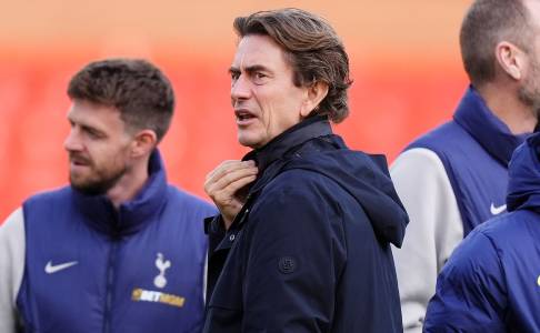 Masa Depan Thomas Frank Disorot Menjelang Laga Tottenham vs Liverpool