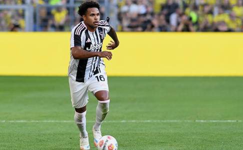 Max Allegri Minta Milan Datangkan Weston McKennie dari Juventus
