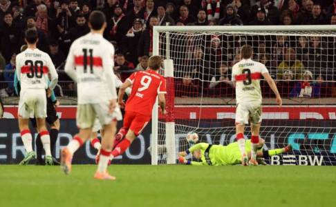 Meski Nubel Buat Blunder Lawan Bayern Munich, Eberl: Dia Kiper Bagus!