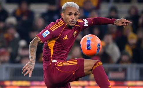 Newcastle United Lirik Bek Muda AS Roma, Wesley Franca