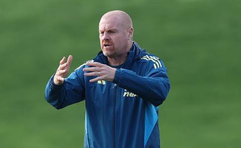 Nottingham Forest Siaga Transfer Januari, Dyche Khawatir Krisis Gelandang