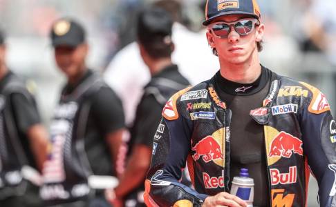 Pedro Acosta Ungkap Alasan Tak Mau Pakai Mass Damper di MotoGP 2025