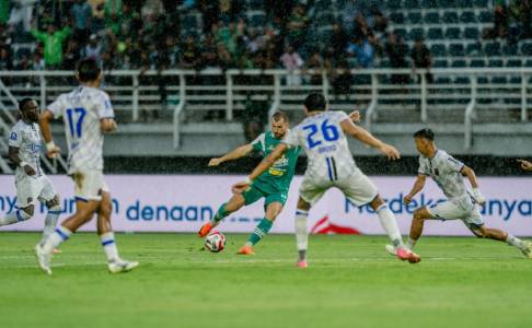 Persebaya Surabaya Siap Hadapi Derby Suramadu, Bidik Kemenangan