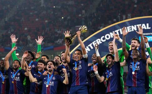 PSG Raih Enam Gelar di 2025, Warren Zaire-Emery Bahas Ruang Perbaikan