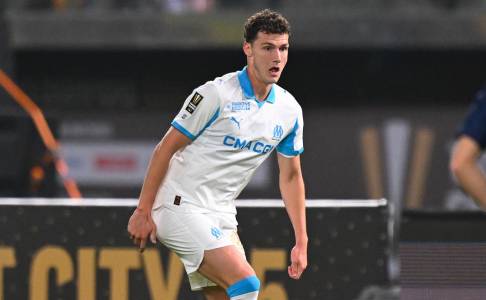 PSG Rengkuh Gelar Juara, Benjamin Pavard Nilai Marseille Harusnya Menang