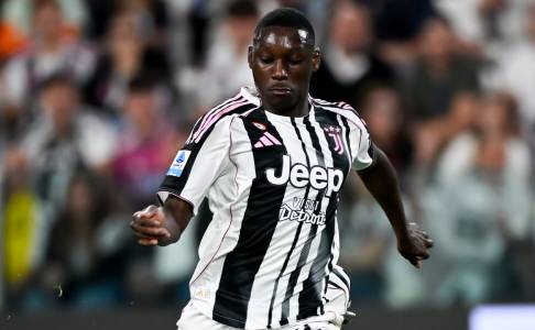Randal Kolo Muani Ingin Kembali ke Juventus, Tottenham Siap Putus Kontrak