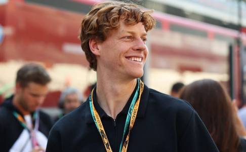 Reaksi Jannik Sinner Usai Ungguli Carlos Alcaraz Dalam Penghargaan Ini