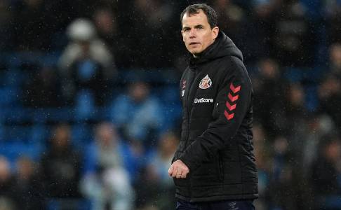 Regis Le Bris Akui Sunderland Kewalahan Hadapi Keganasan Manchester City