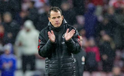 Regis Le Bris Tegaskan Sunderland Siap Tempur di Derby Wear-Tyne