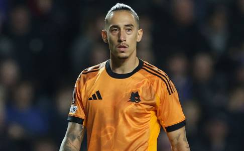 Roma Tak Puas, Kostas Tsimikas Bisa Pulang Lebih Cepat ke Liverpool