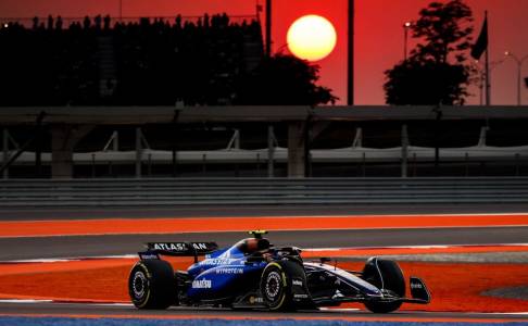 Sempat Ingin Menyerah, Carlos Sainz Buktikan Mental Juara di Williams
