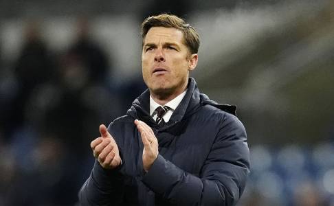 Usai Tahan MU, Scott Parker Puji Semangat Juang Burnley