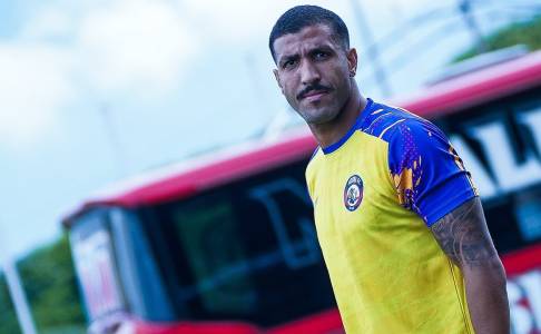 Yann Motta Kembali Dipercaya Arema FC, Siap Tampil di Semua Posisi