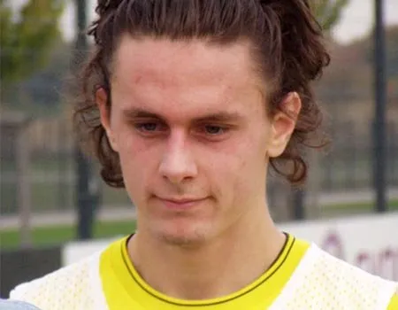 MU dan Arsenal Incar Subotic