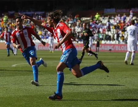 Paraguay Hajar Slowakia 2-0