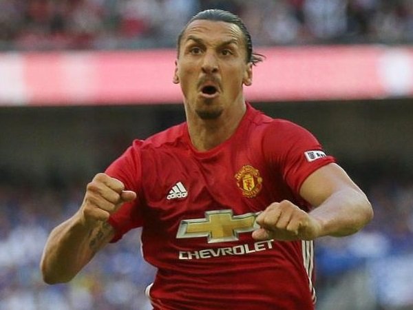 Berita Liga Inggris: Eks Winger Manchester United Sebut Zlatan Ibrahimovic Bisa Jadi 'The Next' Eric Cantona