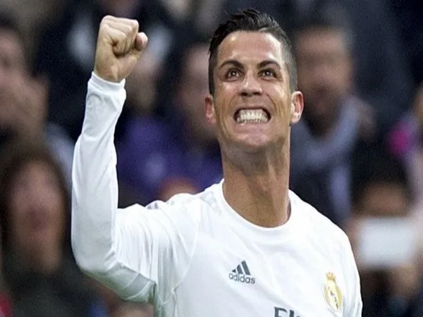 Berita Sepakbola: Ronaldo Ingin Tinggal 10 Tahun Lagi Di Real Madrid