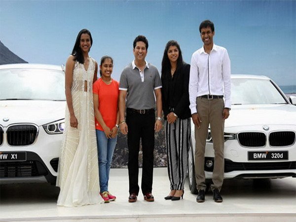 Berita Badminton: Hadiah Dua Juta Dolar dan Mobil BMW Kepada PV Sindhu, Peraih Medali Perak Olimpiade Rio 2016