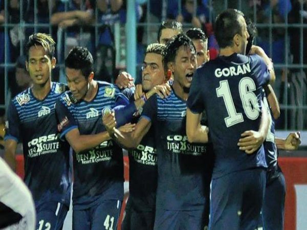 Berita TSC 2016: Rapor Putaran Pertama. Cedera Pemain Jadi Batu Sandungan Arema Cronus di Putaran Pertama