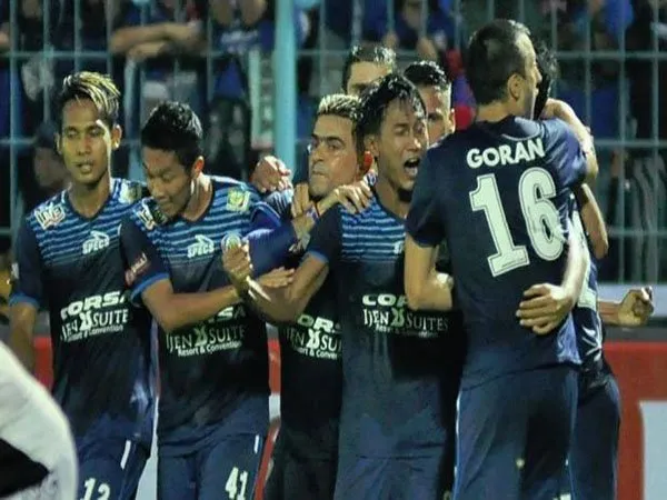 Berita TSC 2016: Rapor Putaran Pertama. Cedera Pemain Jadi Batu Sandungan Arema Cronus di Putaran Pertama