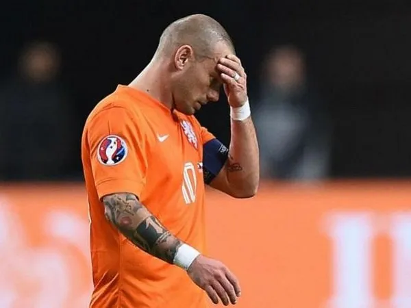 Berita Sepak Bola: Wesley Sneijder sesalkan kekalahan Belanda dari Yunani