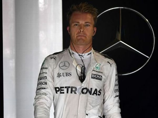Berita Formula 1: Nico Rosberg Tak Pernah Pikirkan Jarak Poin dengan Lewis Hamilton