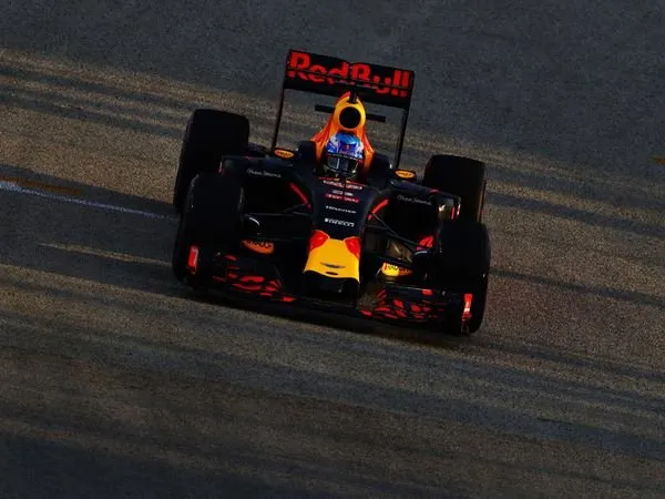 Berita F1: Ricciardo Tak Berkecil Hati Soal Jarak dengan Mercedes? 