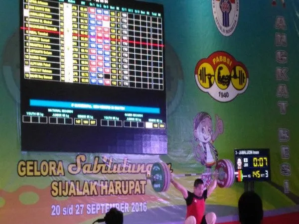 Berita PON XIX 2016: Lifter Imam Jamaludin Pecahkan Rekor PON Cabang Angkat Besi