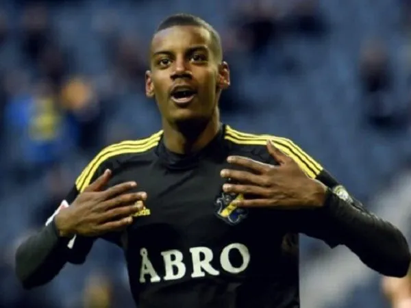 Berita Transfer: Juventus Saingi Tiga Klub Raksasa Eropa Untuk Boyong Bocah Ajaib Swedia