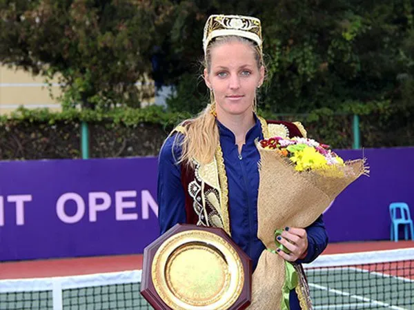 Berita Tenis: Krystina Pliskova Rebut Gelar Tashkent Open Dari Tangan Juara Bertahan, Nao Hibino