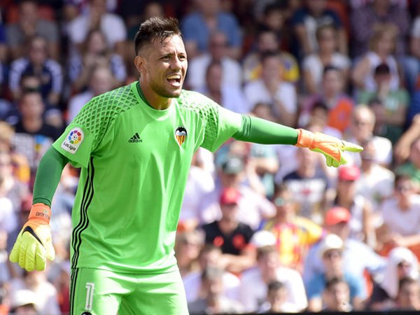 Berita Liga Spanyol: Gagalkan 2 Penalti, Diego Alves Tuai Pujian dari Diego Simeone