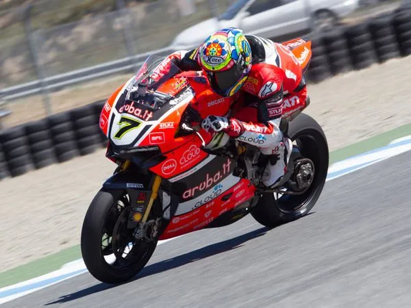 Berita MotoGP Terbaru: Davies Pertimbangkan untuk Beralih ke MotoGP