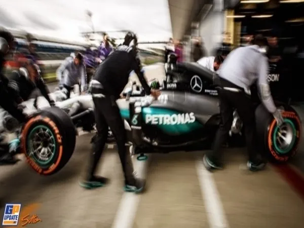 Berita MotoGP Terbaru: Lorenzo Puas Telah Menjajal Mercedes F1 W05 Hybrid