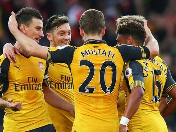 Berita Liga Inggris: Giliran Legenda Arsenal Ini yang Percaya Arsenal Akan Raih Gelar Musim Ini