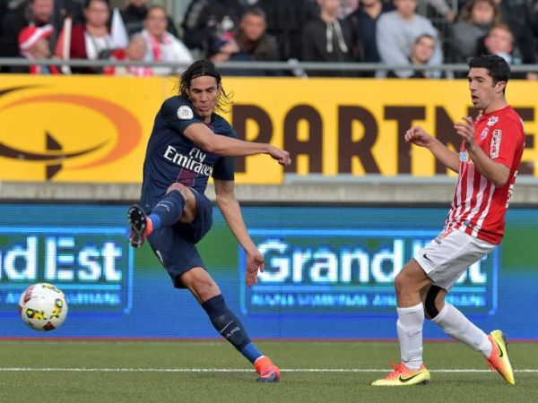 Berita Liga Prancis: Edinson Cavani Kembali Mencetak Gol, PSG Kalahkan Nancy