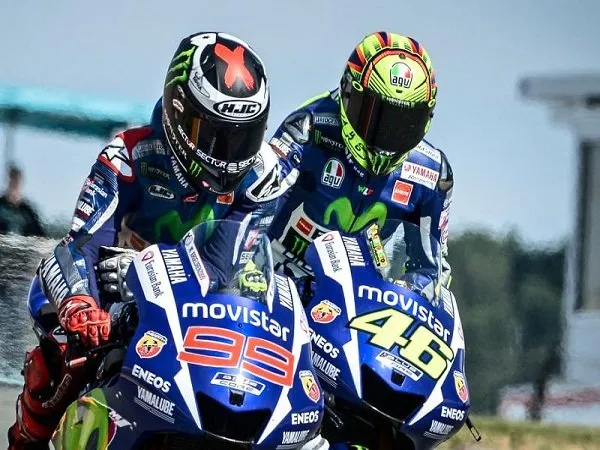 Berita MotoGP: Posisi Kedua Tidak Penting, Pertarungan Rossi dan Lorenzo Adalah Masalah Kehormatan