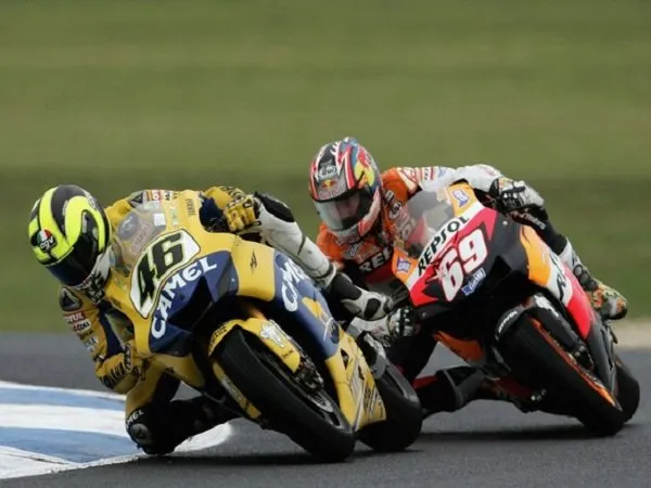 Berita MotoGP: Pertarungan Seru Rossi dan Hayden di 2006 Akan Terjadi Lagi di Phillip Island?