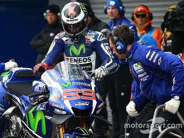 Berita MotoGP: Tertinggal Jauh dari Valentino Rossi, Jorge Lorenzo Salahkan Grip dan Elektronik